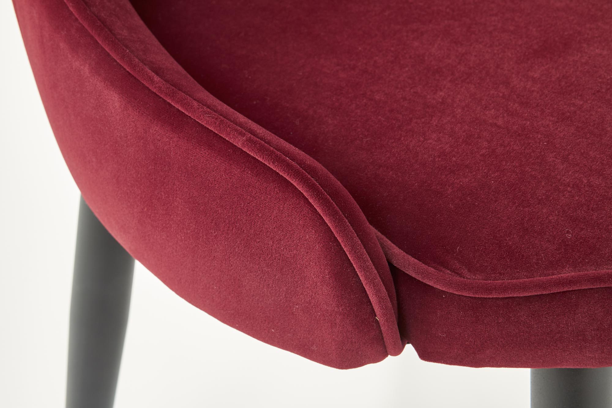 K366 jedálenská stolička bordová