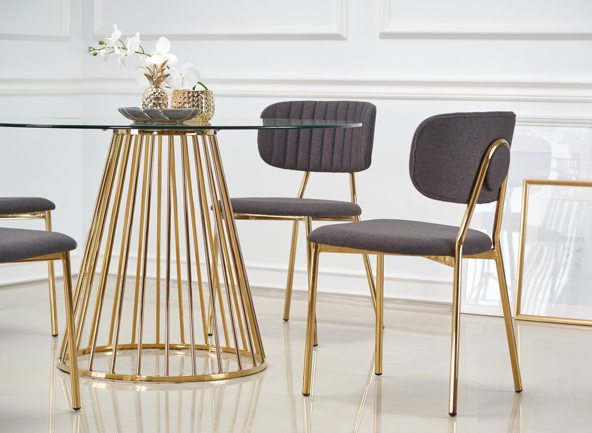 LIVERPOOL stôl, doska - transparentná, nohy - zlatá