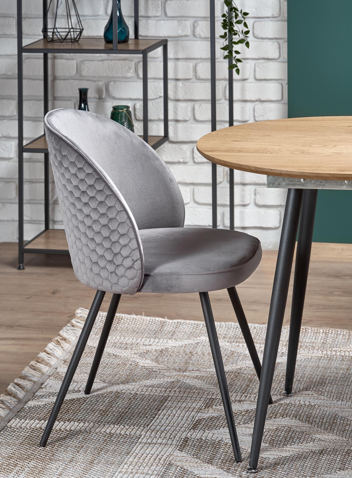 COLORADO rozkladací stôl, doska - dab zlatá, konštrukcia - čierna