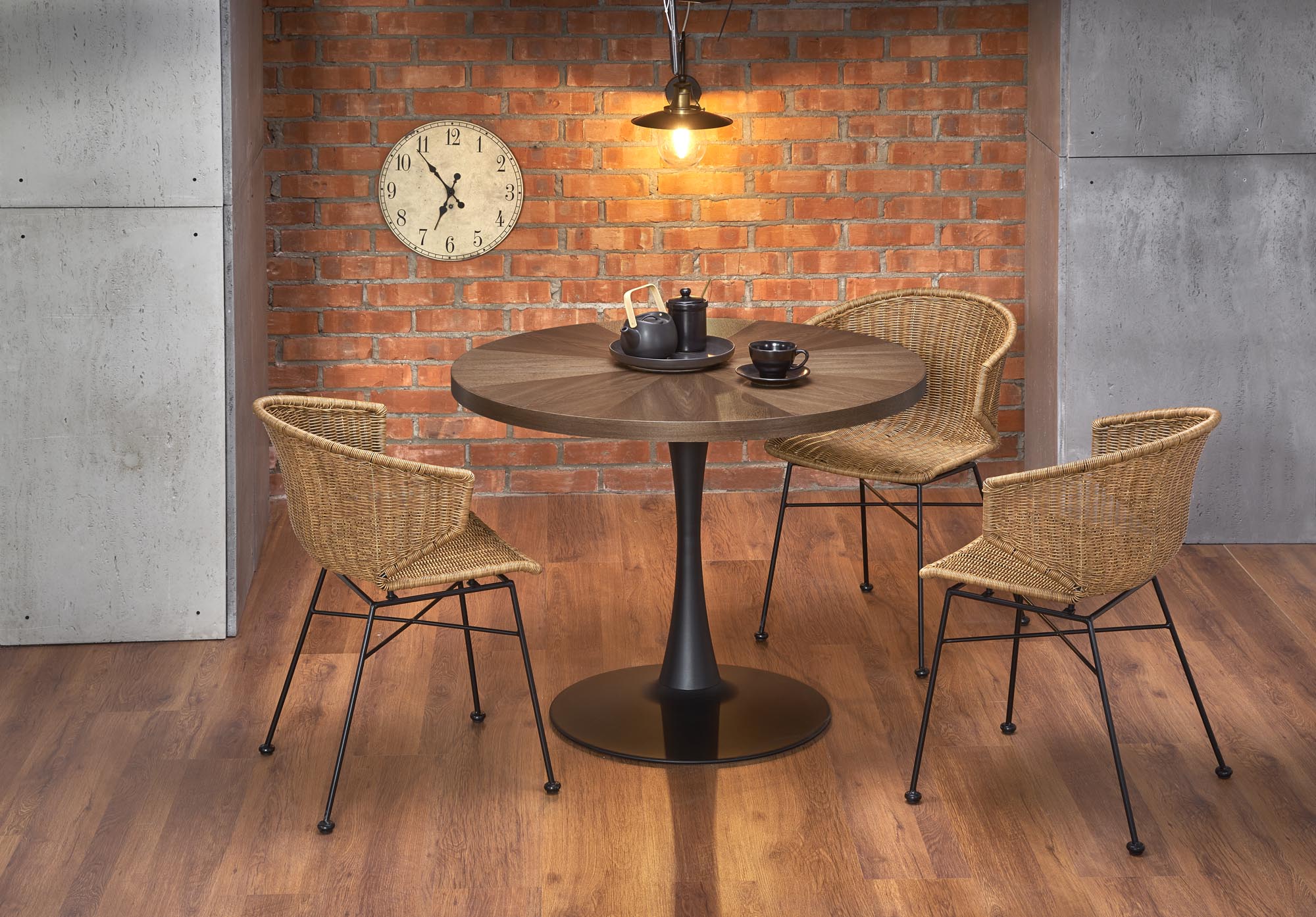 CARMELO okrúhly stôl, doska - orech, noha - čierna