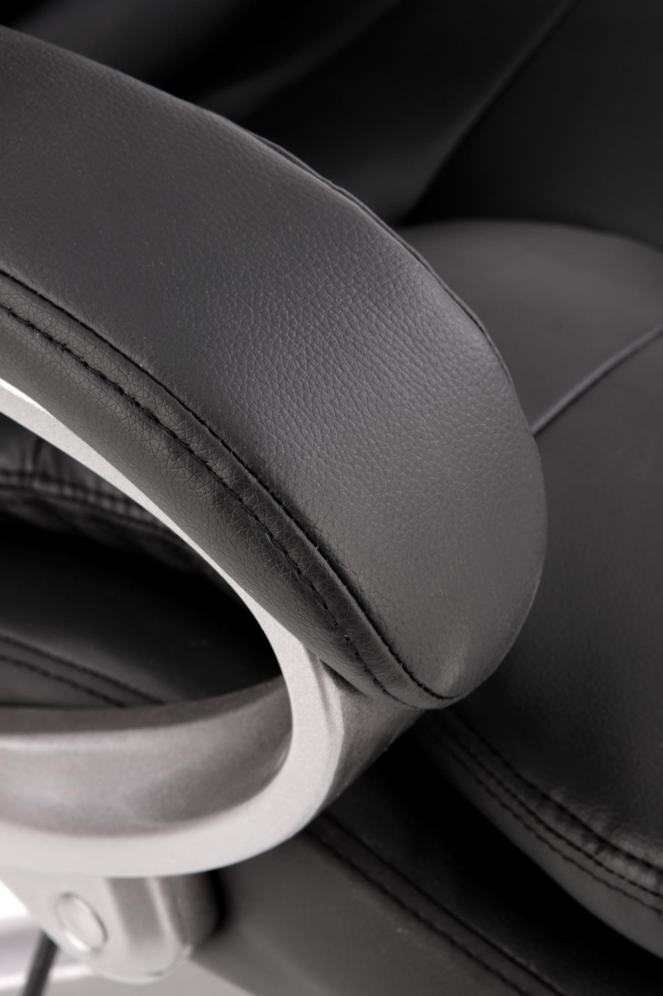 PRESTON kancelárska stolička čierna