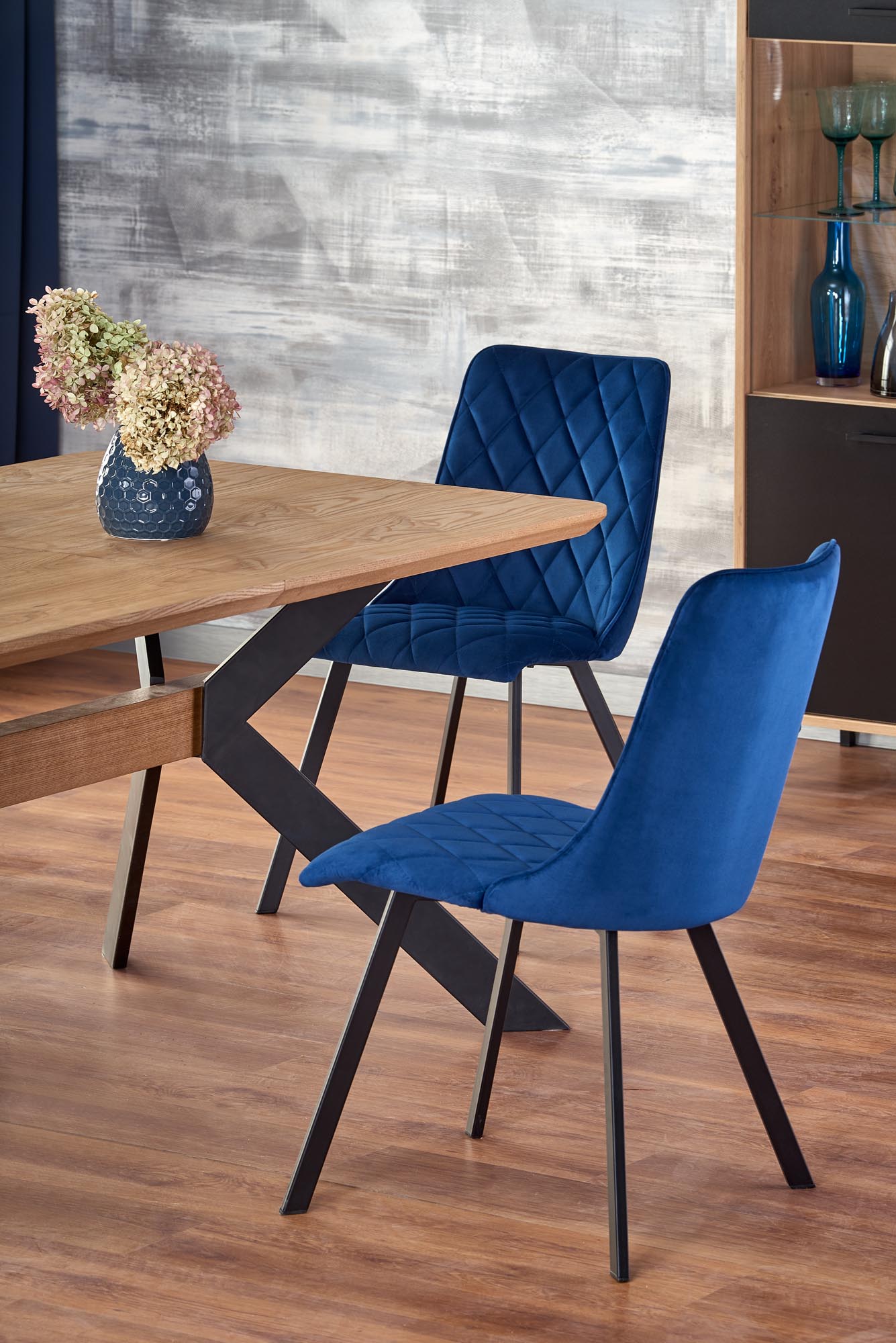 BACARDI rozkladací stôl dub prírodný / čierny