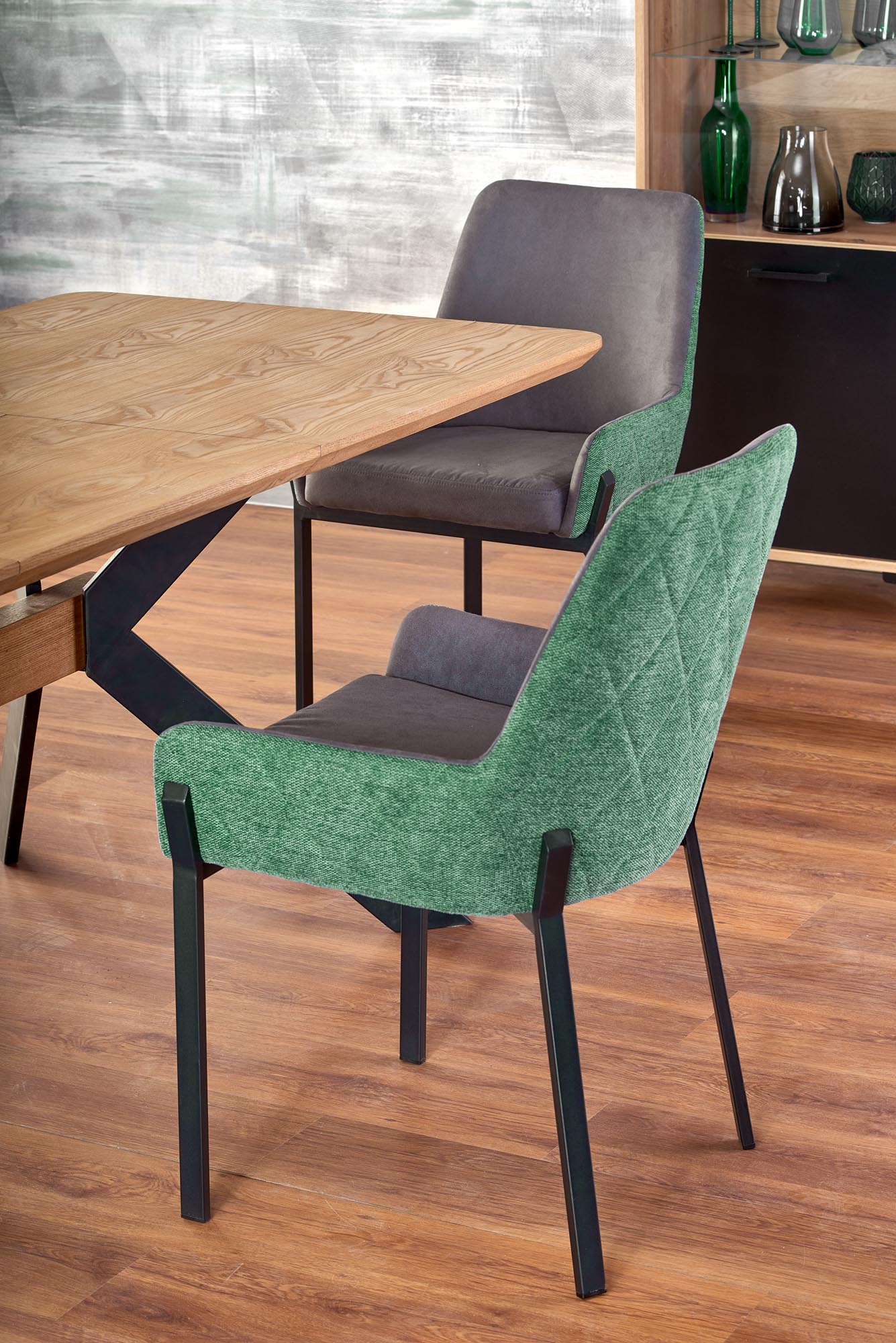 BACARDI rozkladací stôl dub prírodný / čierny