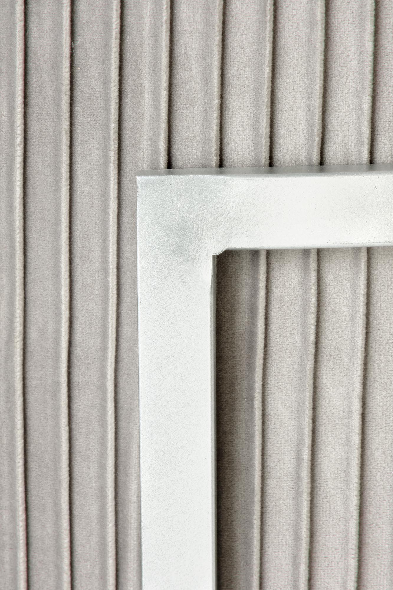 CRICKET taburet svetlo šedý