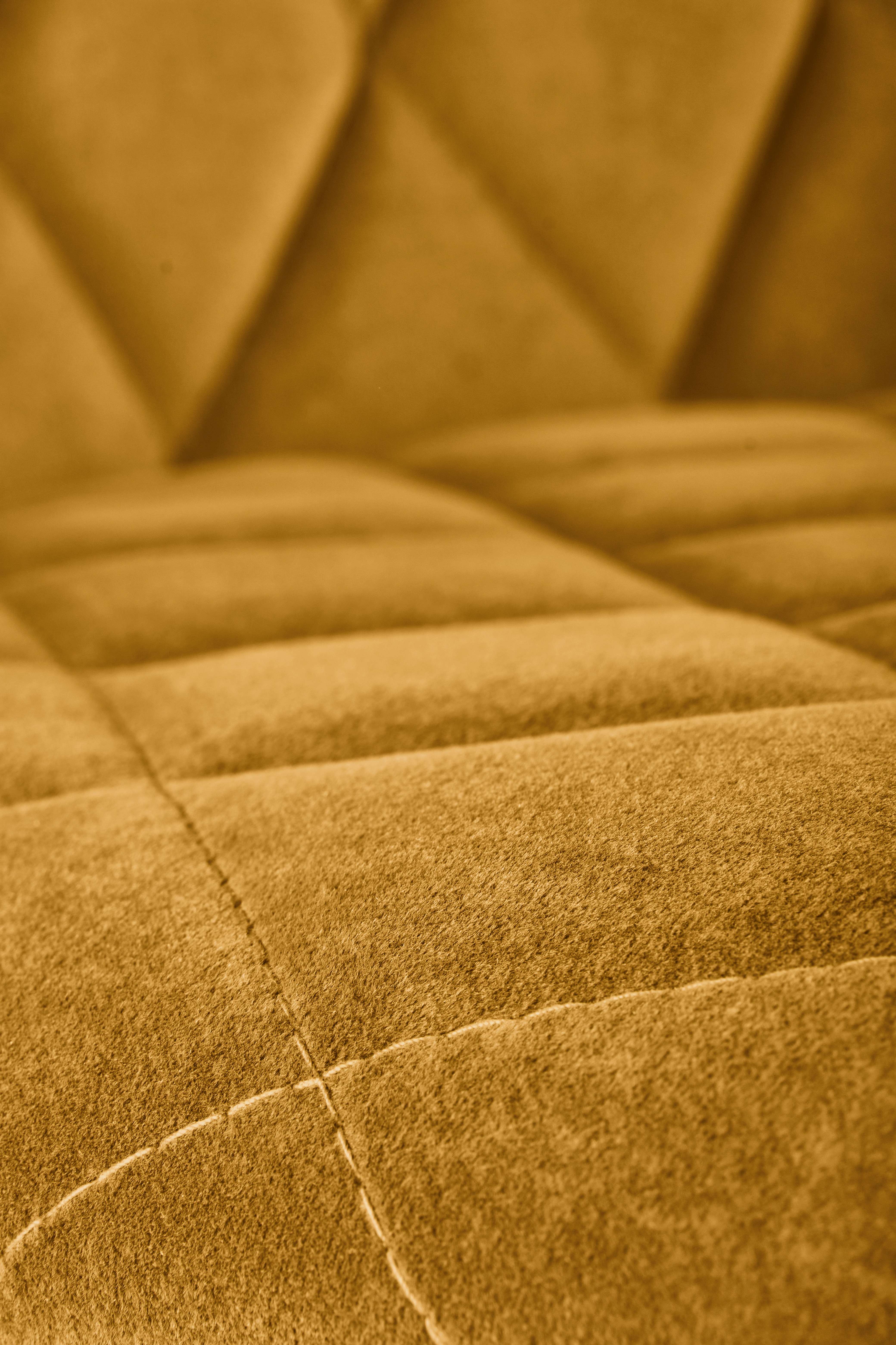 K450 jedálenská stolička horčicová