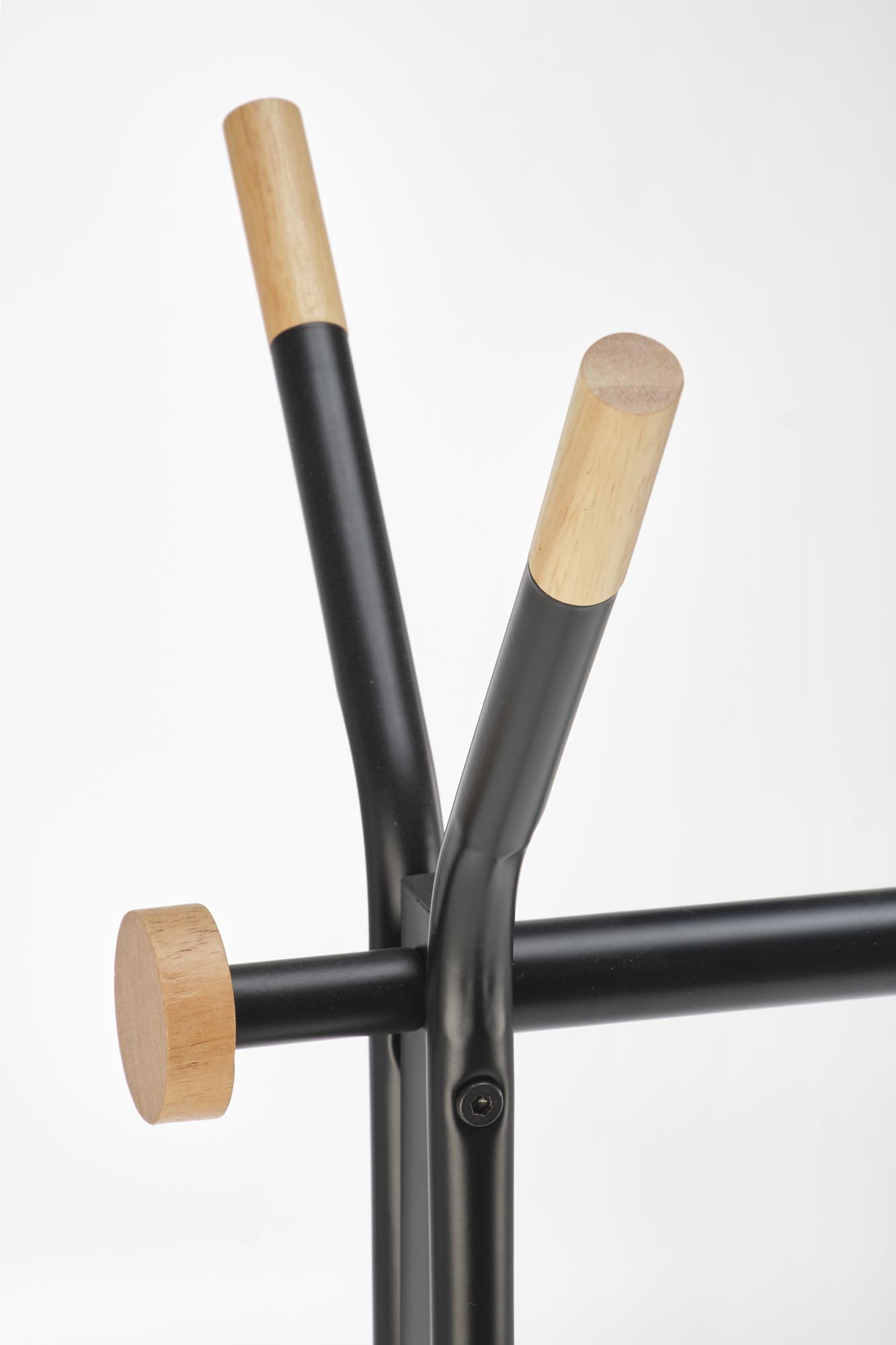 WU-32 vešiak prírodný