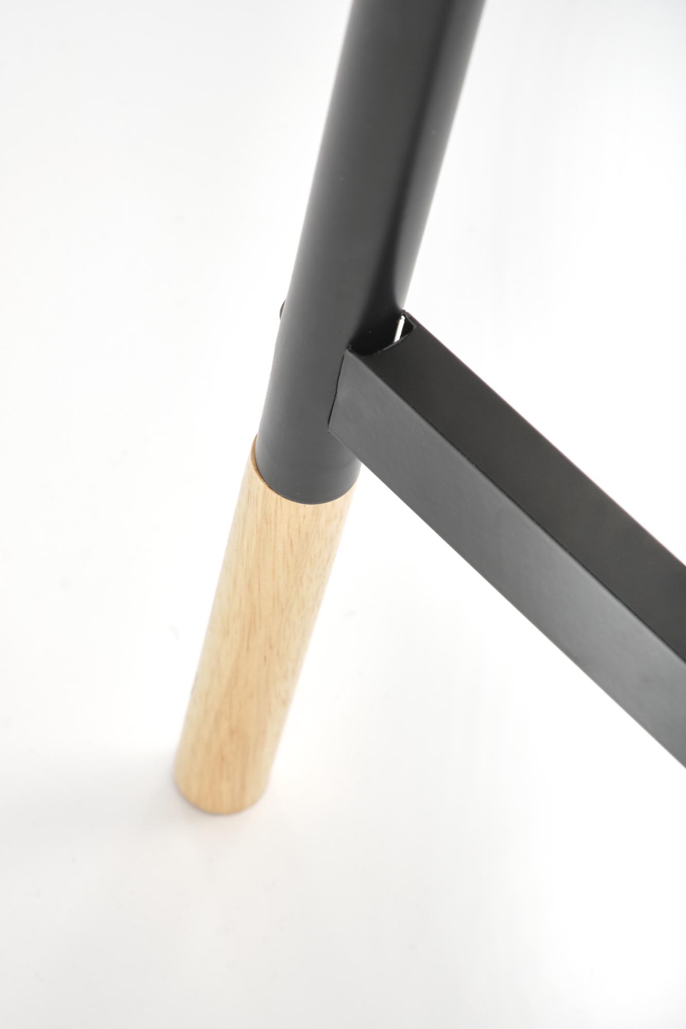 WU-32 vešiak prírodný