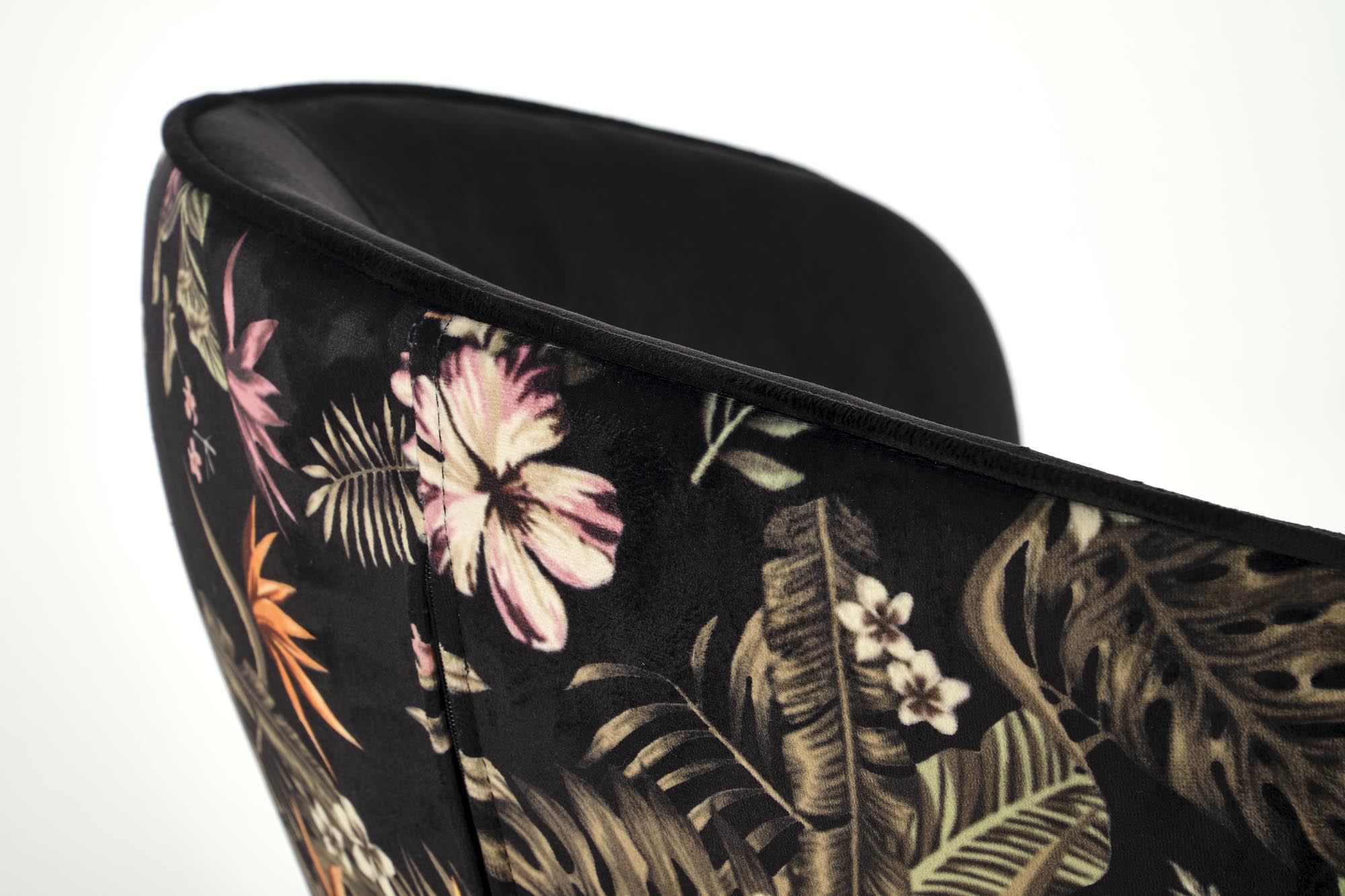 K506 stolička viacfarebná