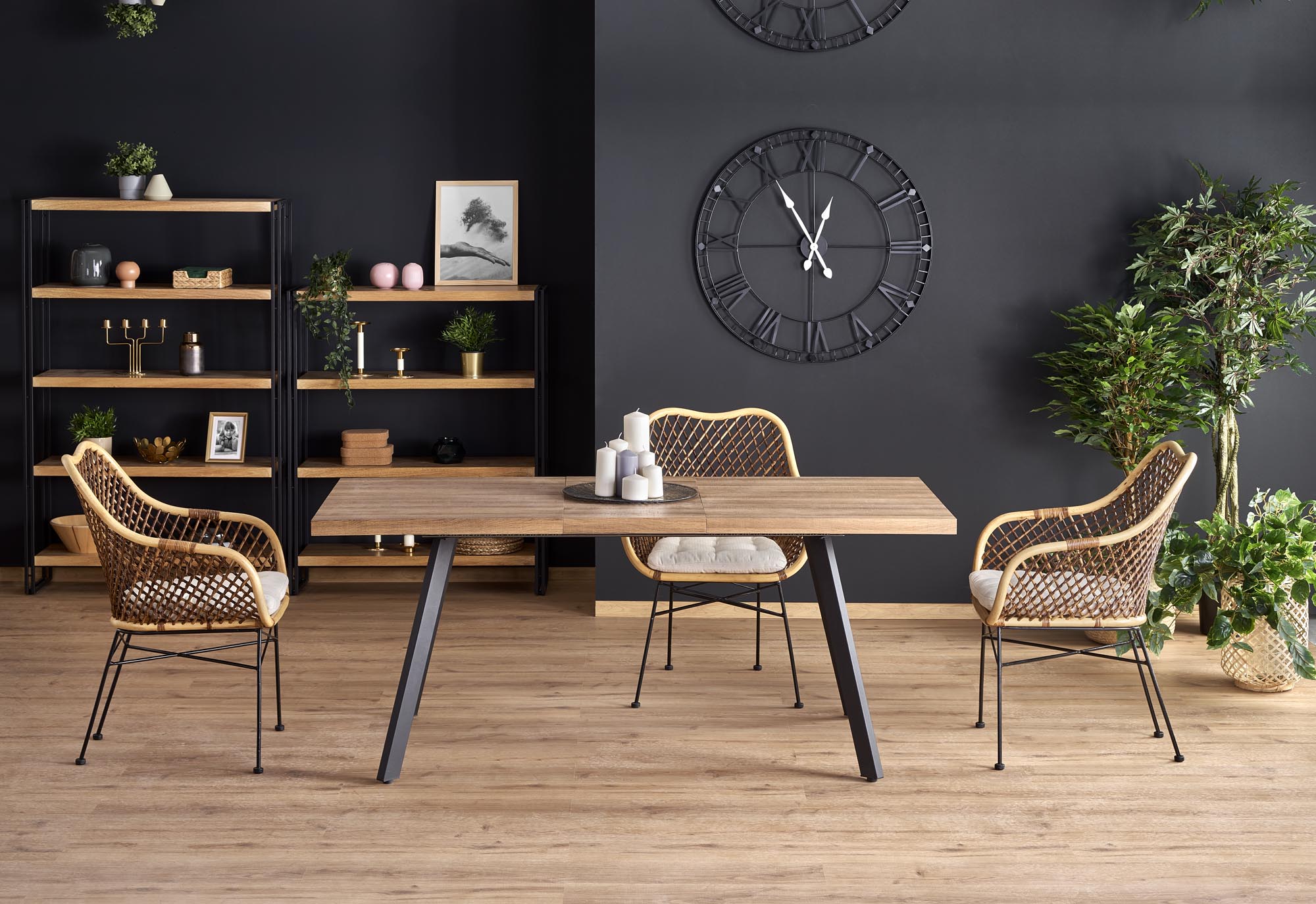 BERLIN rozkladací stôl 160/220 cm, doska - orech, konštrukcia - čierna - NA SKLADE!