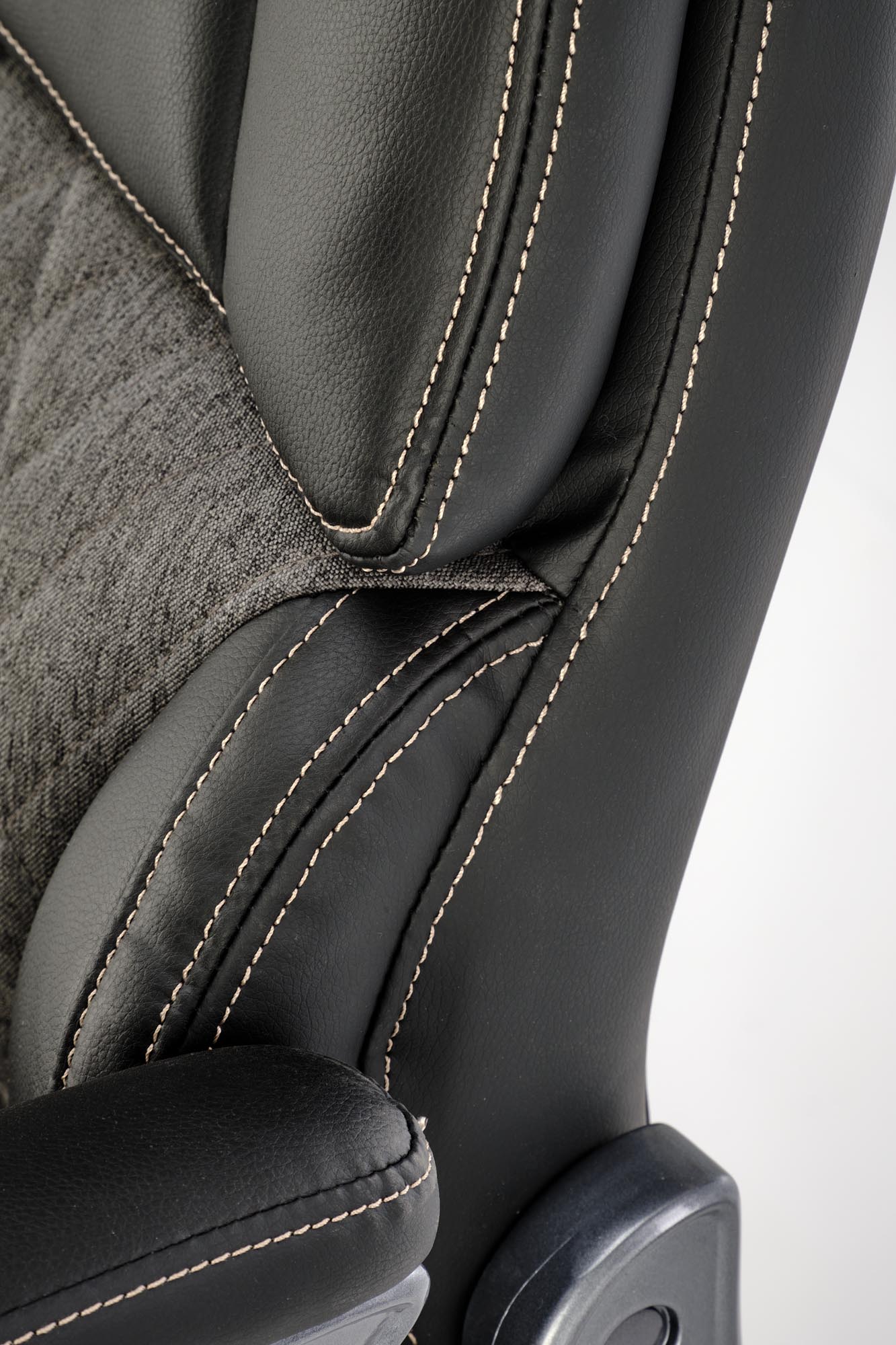 STEVEN kancelárske kreslo otočné s mechan.TILT,ekokoža/tkanina,čierne/siv