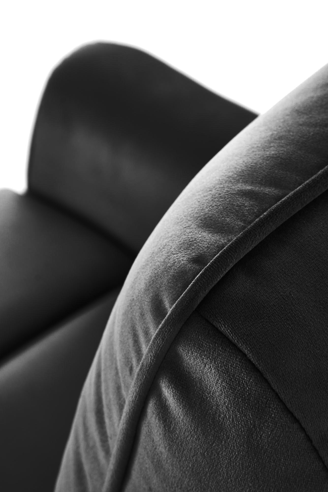 SEMIR oddychové kreslo polohovacie elektrické,USB, látka zamat, čierna