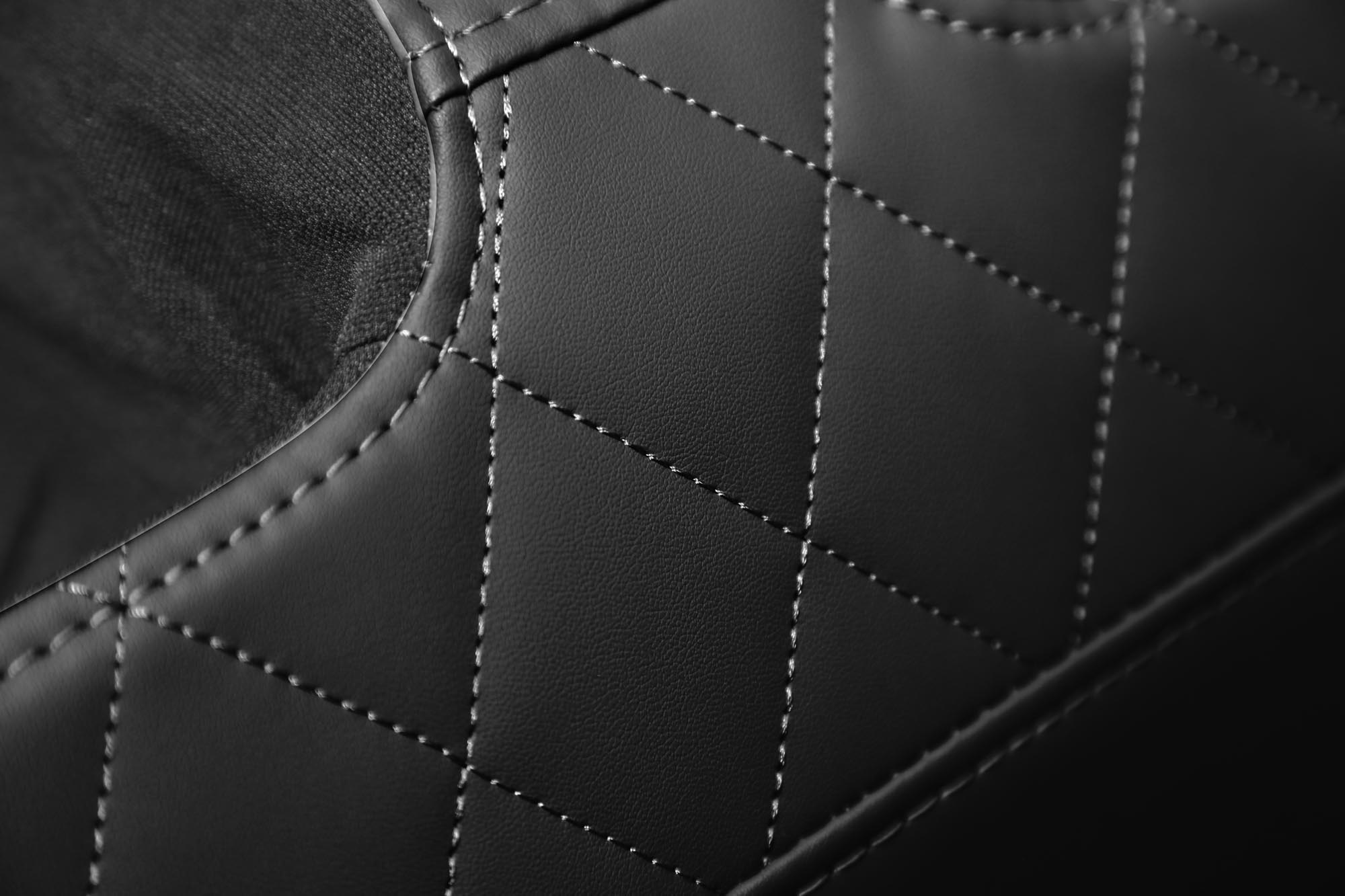 SOLARIA oddychové kreslo polohovacie elektrické+20 prog., ekokoža čierna