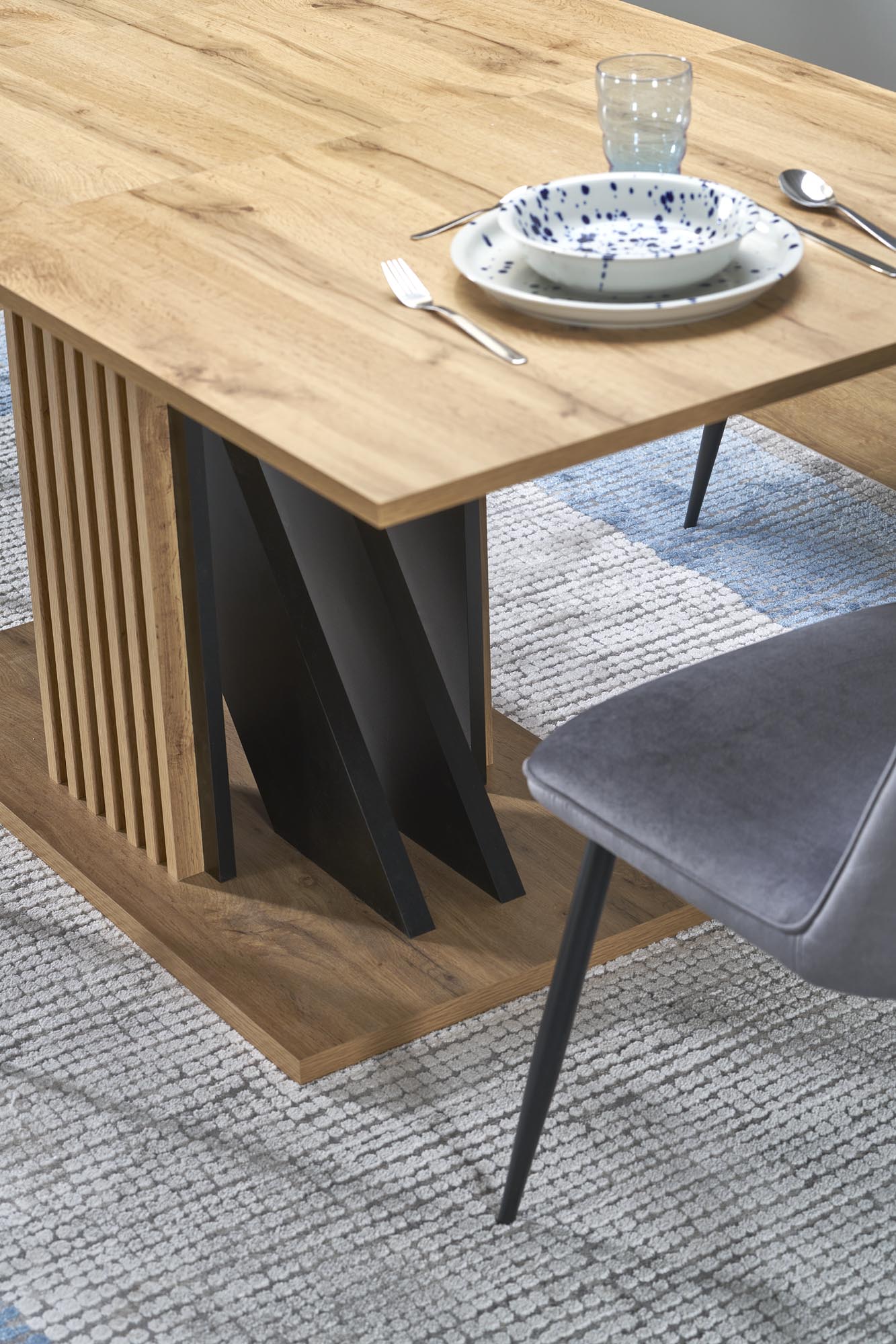 FABIANO stôl jedálenský 130-175/85/76cm, dub wotan/noha dub wotan/čierna