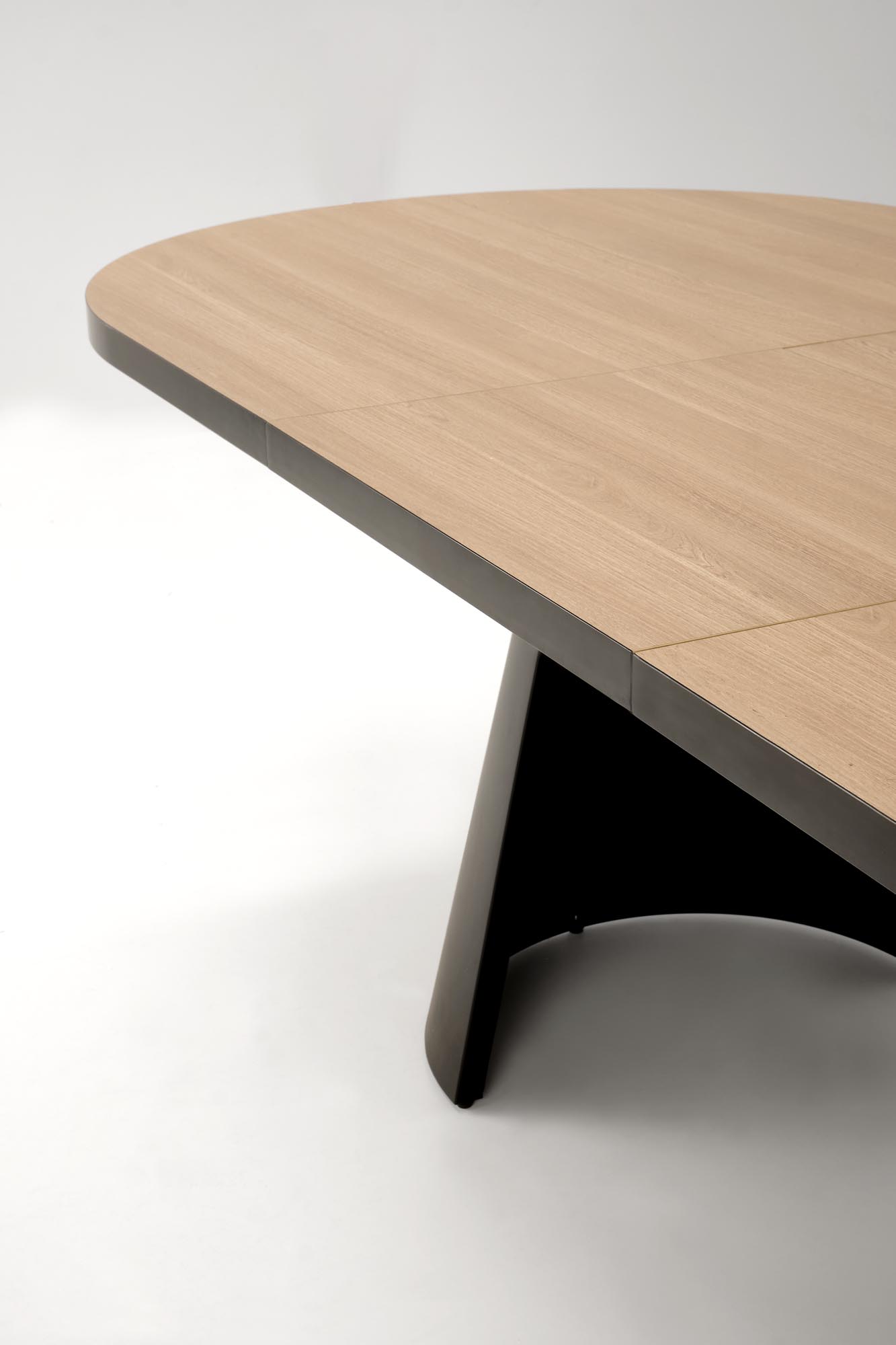 GIACOMO stôl jedálenský 180-240/100/76/78cm, MDF/oceľ, prírodná/čierna