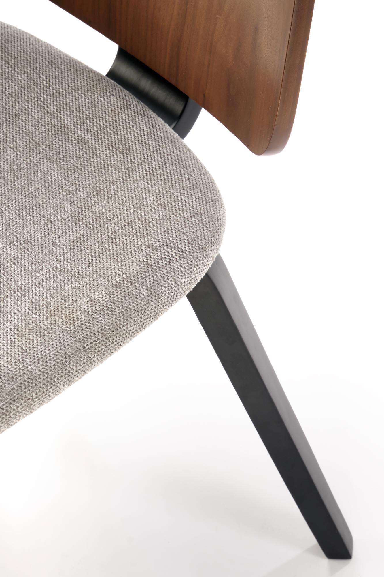 K563 jedálenská stolička, látka/drevo, orechová/sivá/čierna