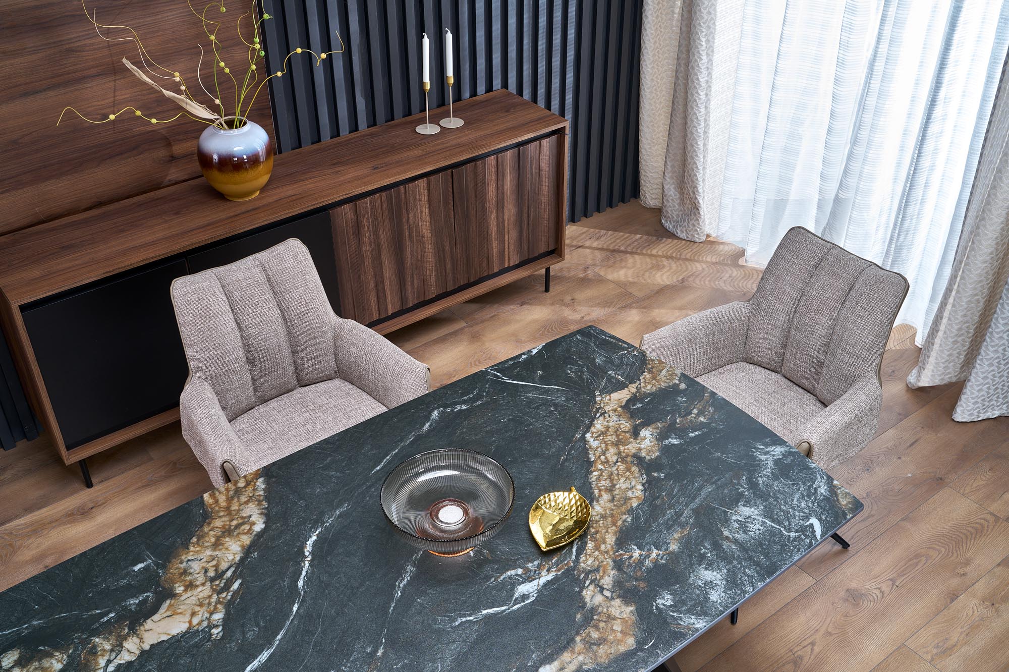 Rozkládací jídelní stůl ARMANI Halmar (foto 19)